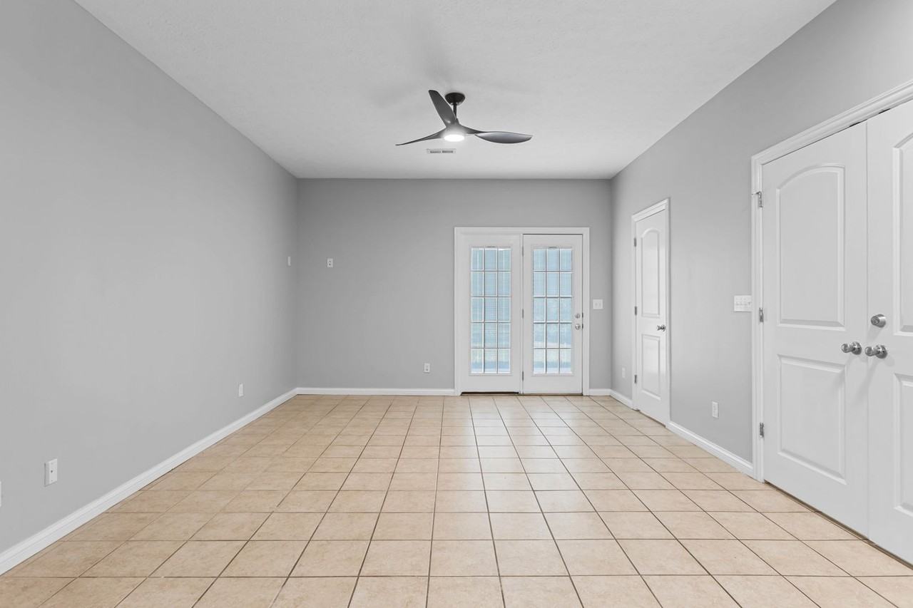 North Red Oak Court - Photo 6 of 29