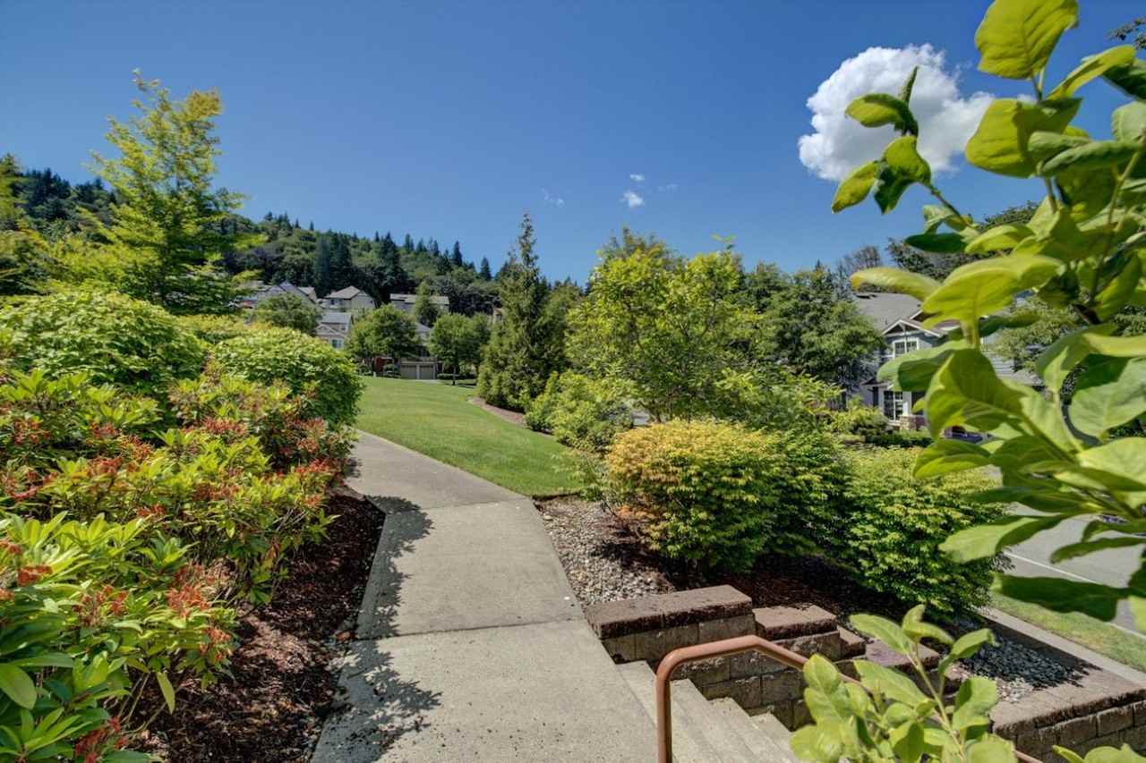 2140 Nw Far Country Ln - Photo 4 of 38