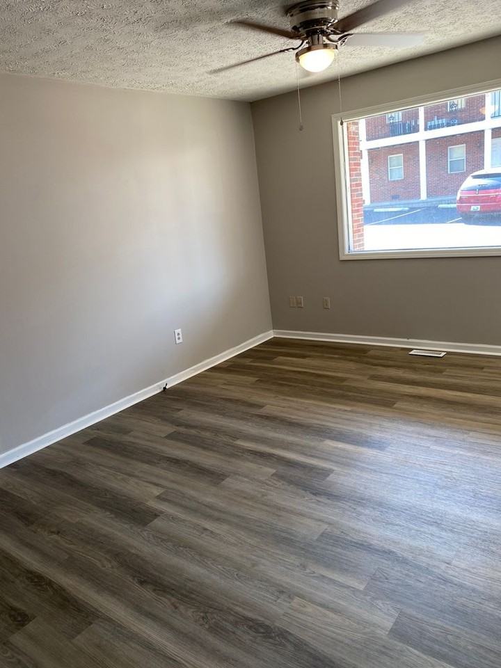 E College Ave - Photo 5 of 20