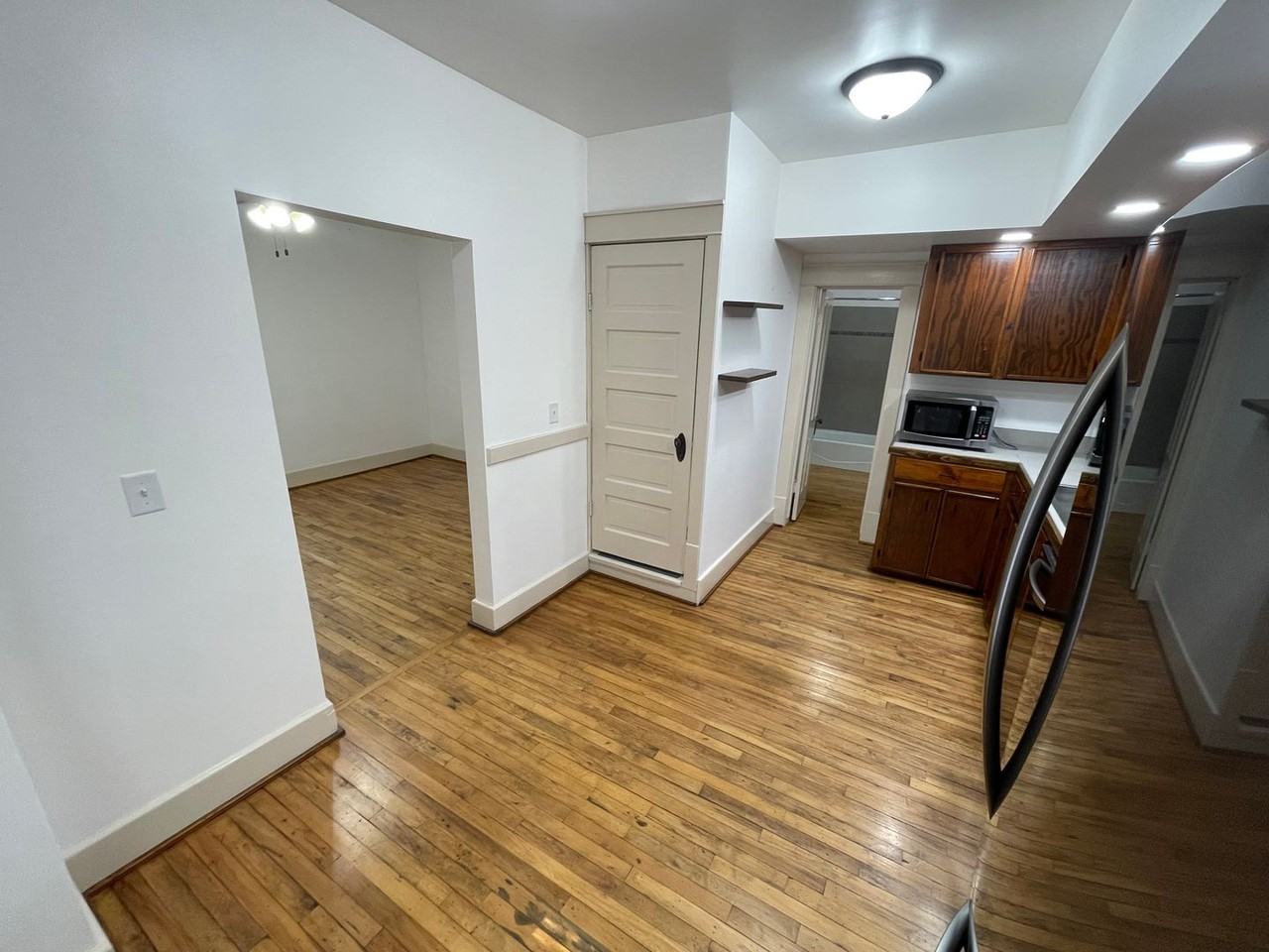 3045 N 11th St - Photo 6 of 50