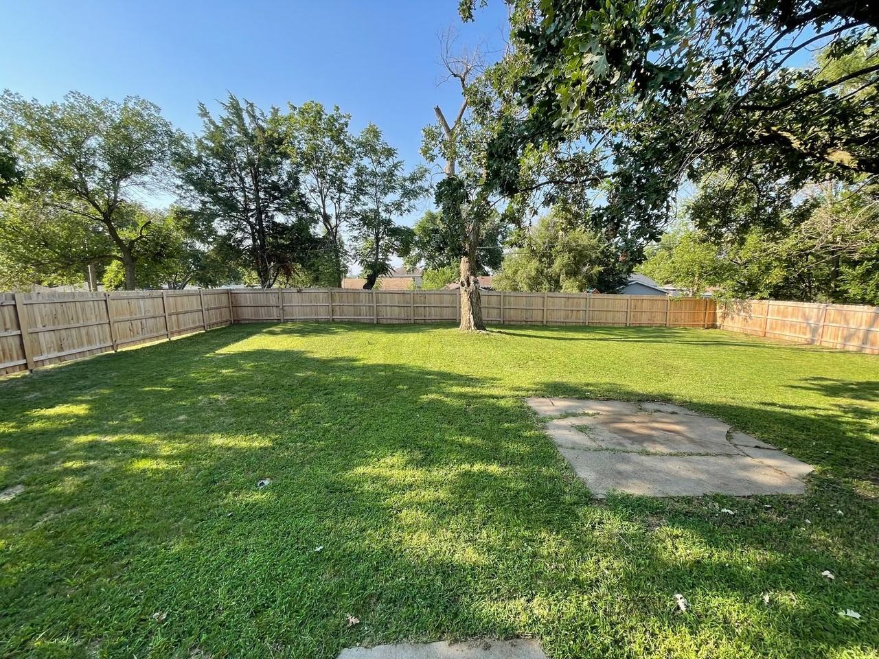 3045 N 11th St - Photo 3 of 50