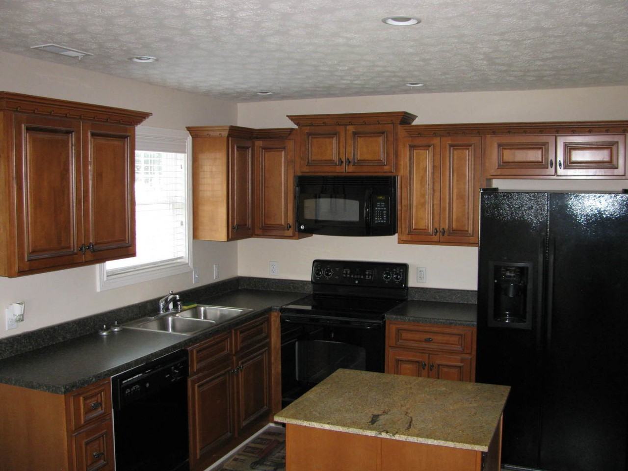 1606 Cedar Springs Ct - Photo 2 of 24