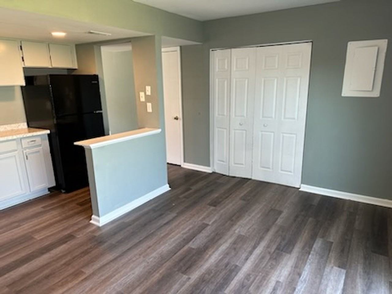 3248 Hunters Mill Dr - Photo 4 of 11