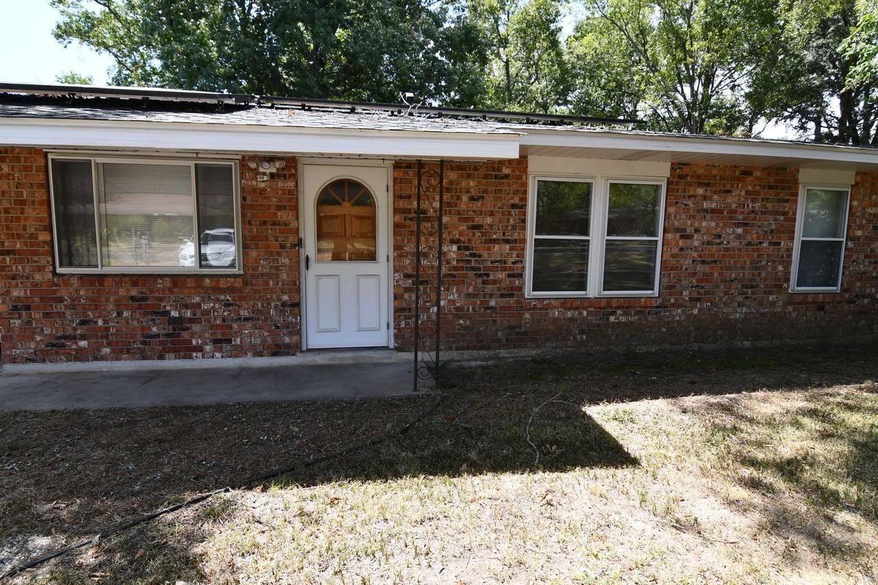 11535 Saint Lawrence Dr - Photo 2 of 24