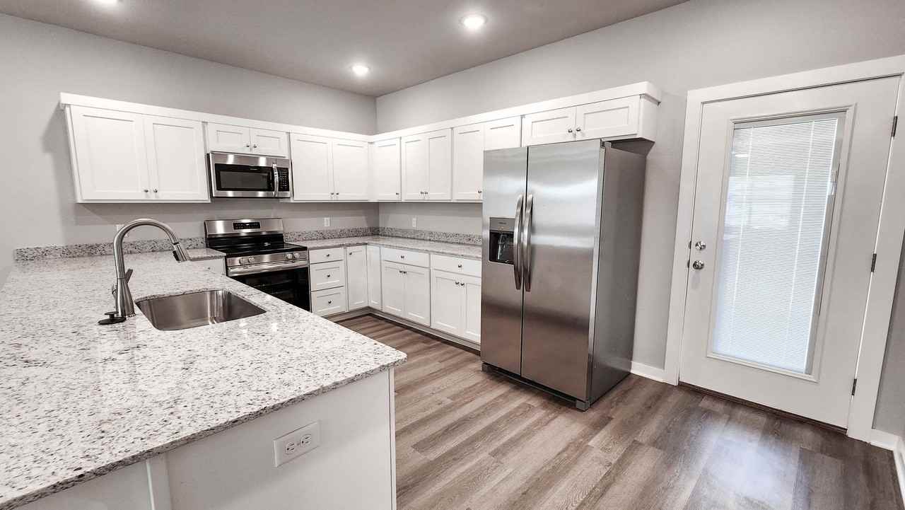 N Pink Ter - Photo 2 of 9