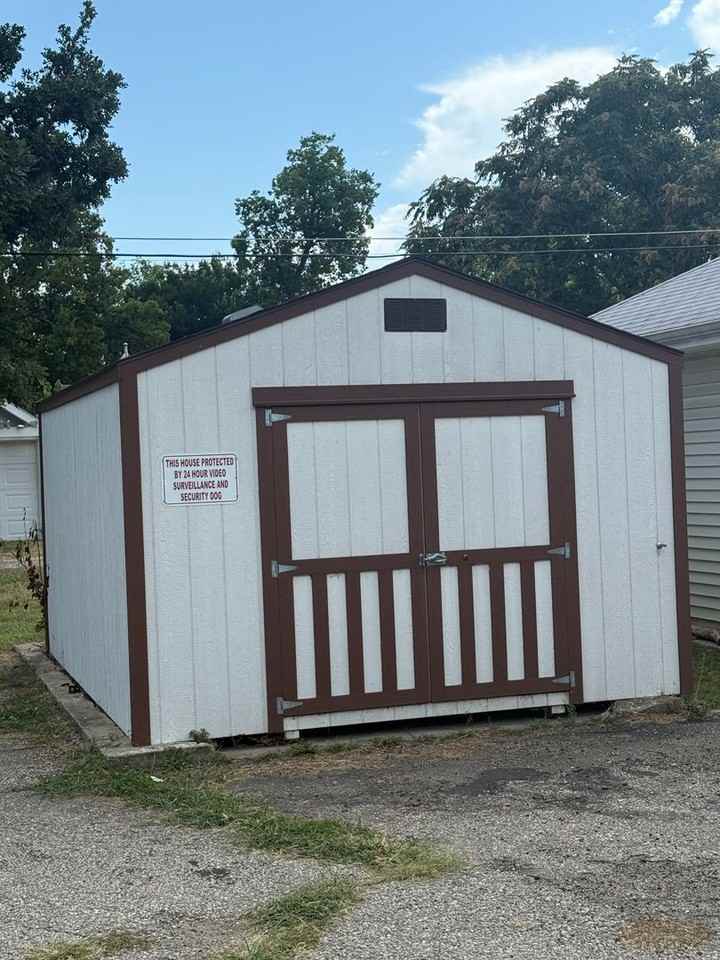 427 W 5th St - Photo 2 of 20