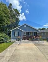 featured image of 2707 Woodland Dr Se