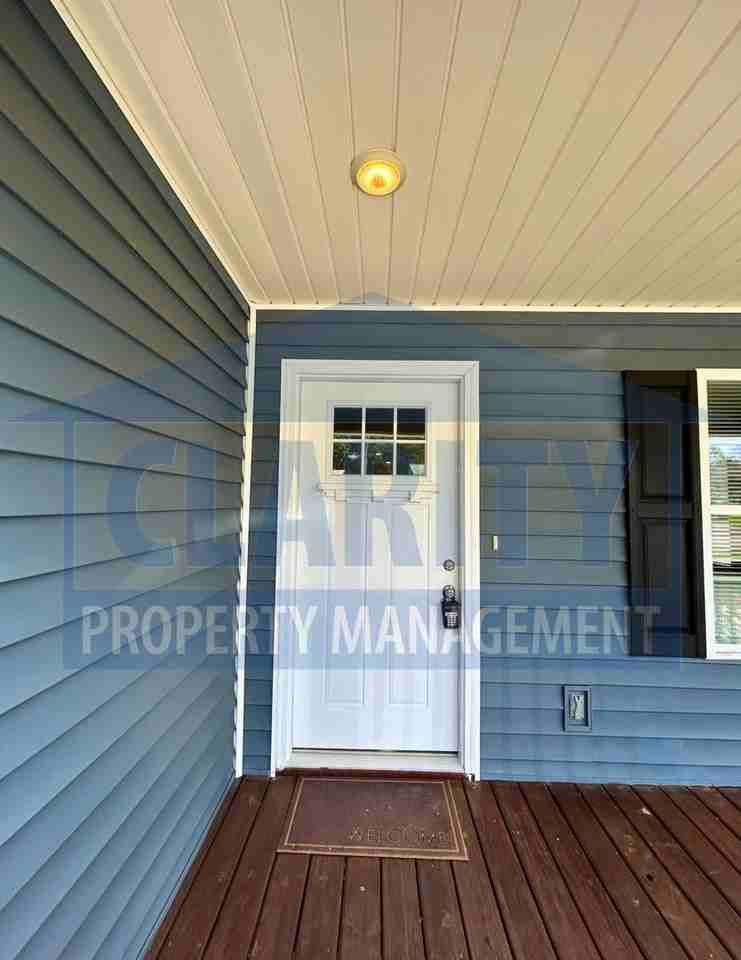 2707 Woodland Dr Se - Photo 4 of 29