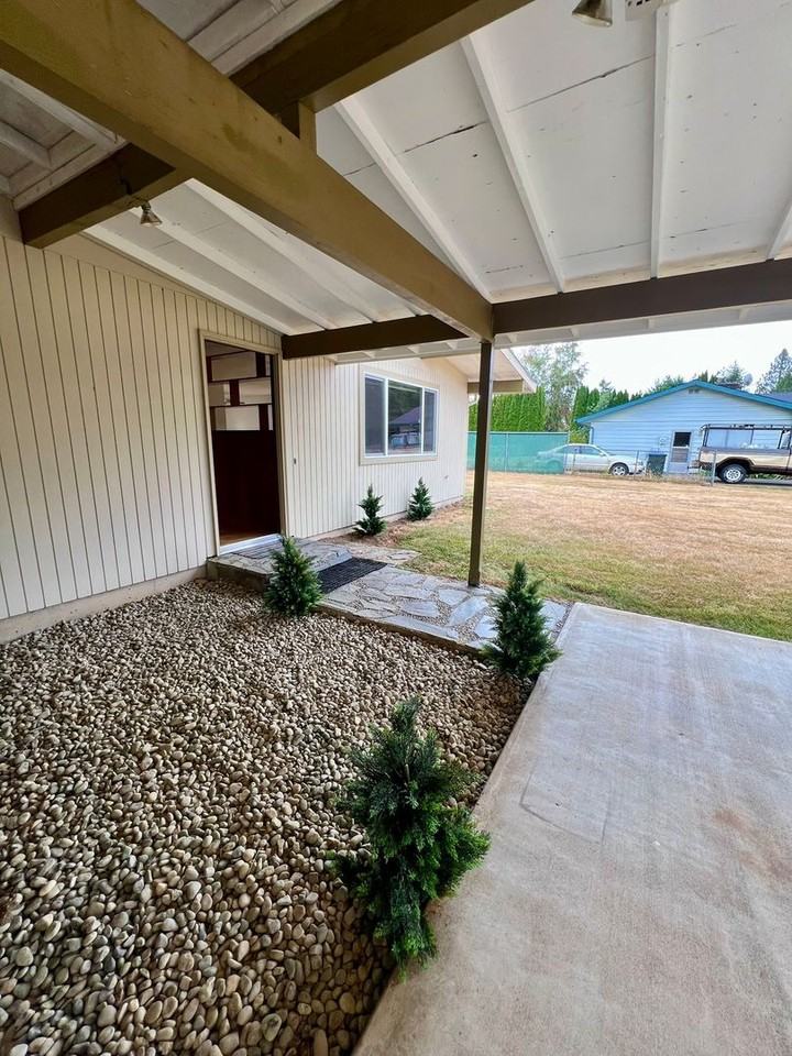 4020 15th Ct Ne - Photo 5 of 29