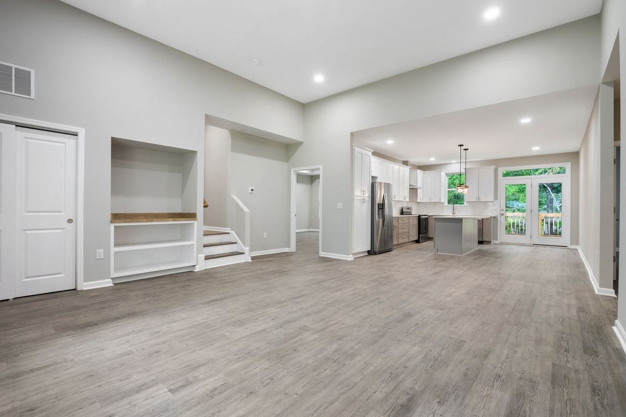 1824 Irish Blvd - Photo 4 of 24