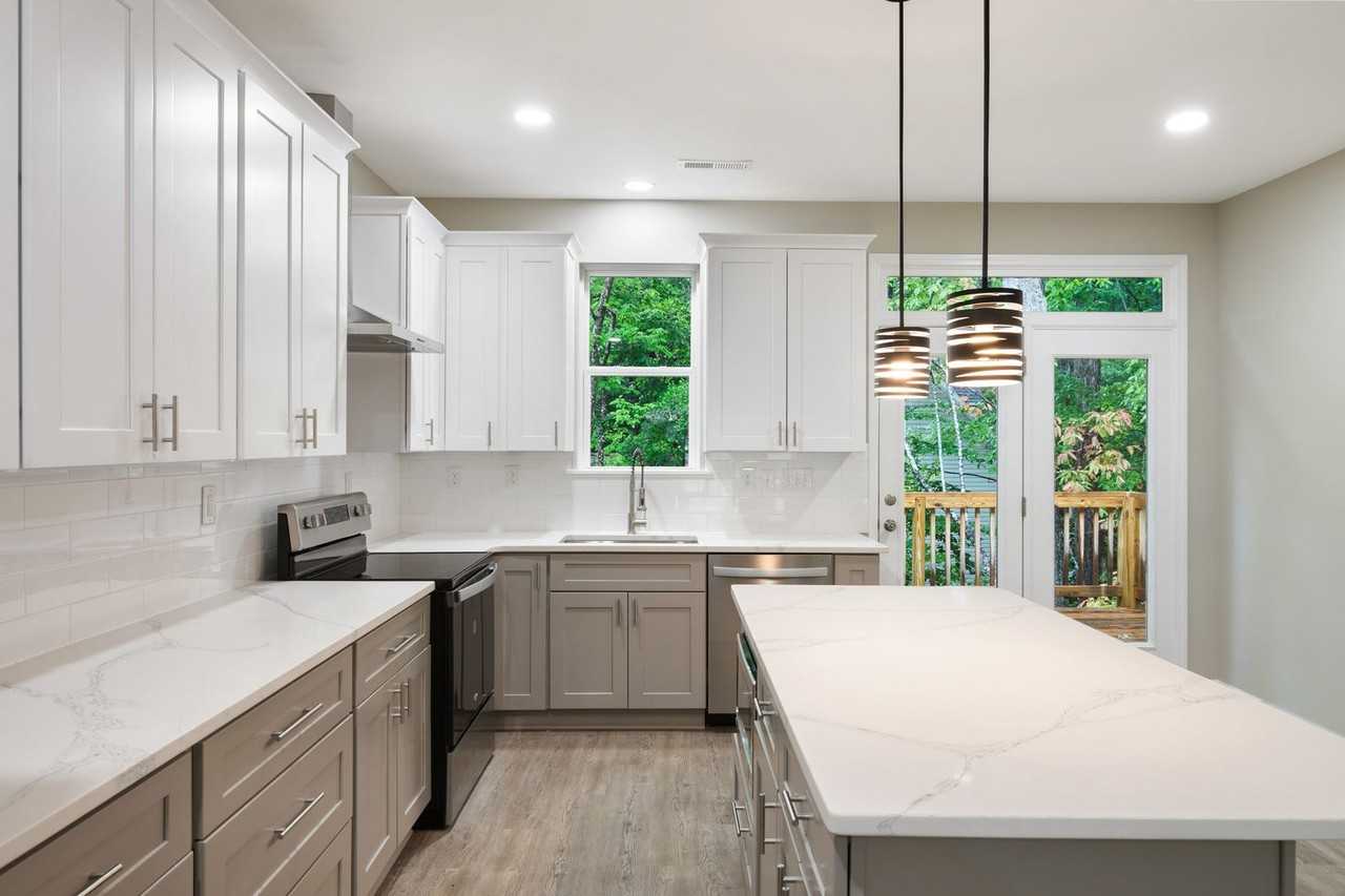 1824 Irish Blvd - Photo 7 of 24