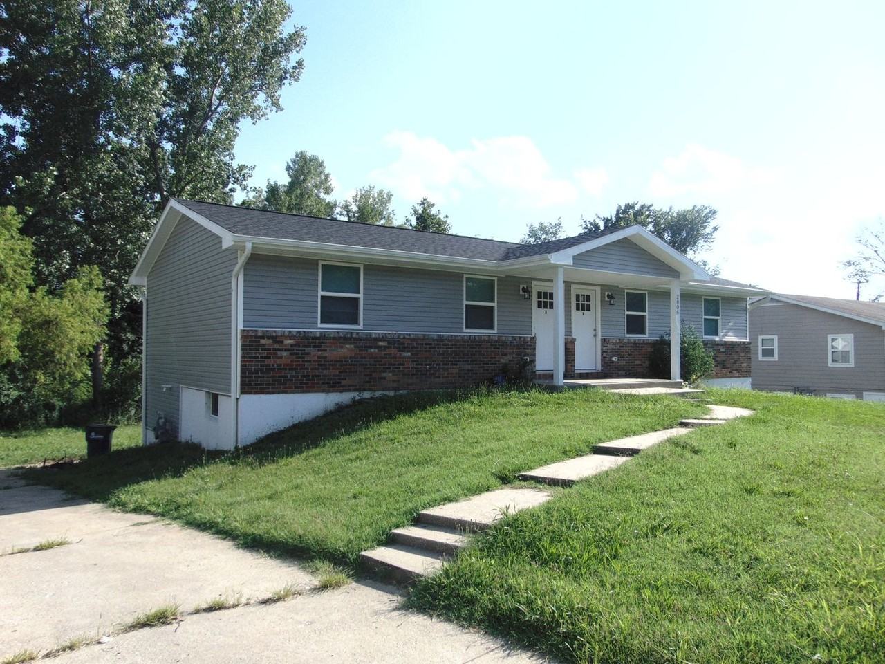 2806 Mulberry Rd #A - Photo 2 of 41