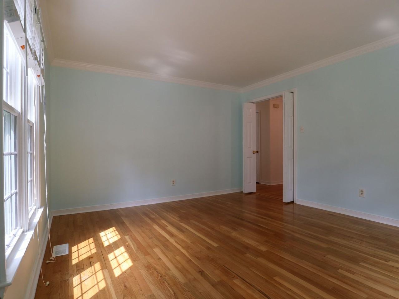 4600 Cedar Cliff Rd - Photo 4 of 26