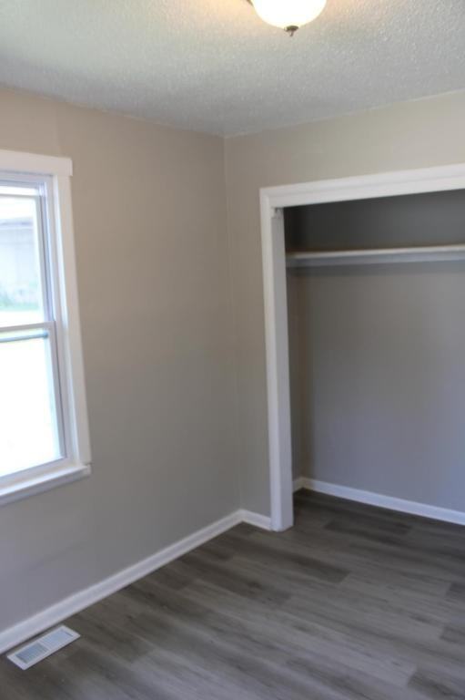 1317 S 29th St - Photo 3 of 11