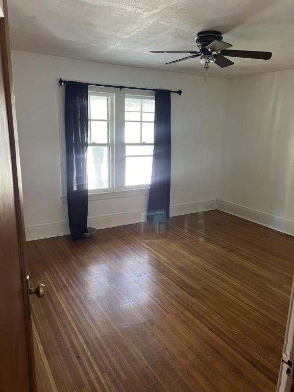 1057 Park Ave - Photo 3 of 7