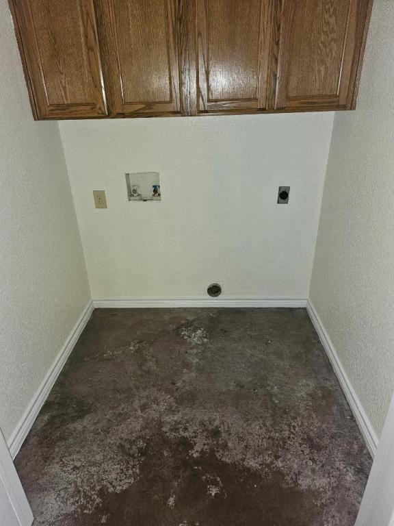 100 Surrey Ln - Photo 5 of 11