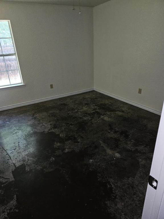 100 Surrey Ln - Photo 7 of 11