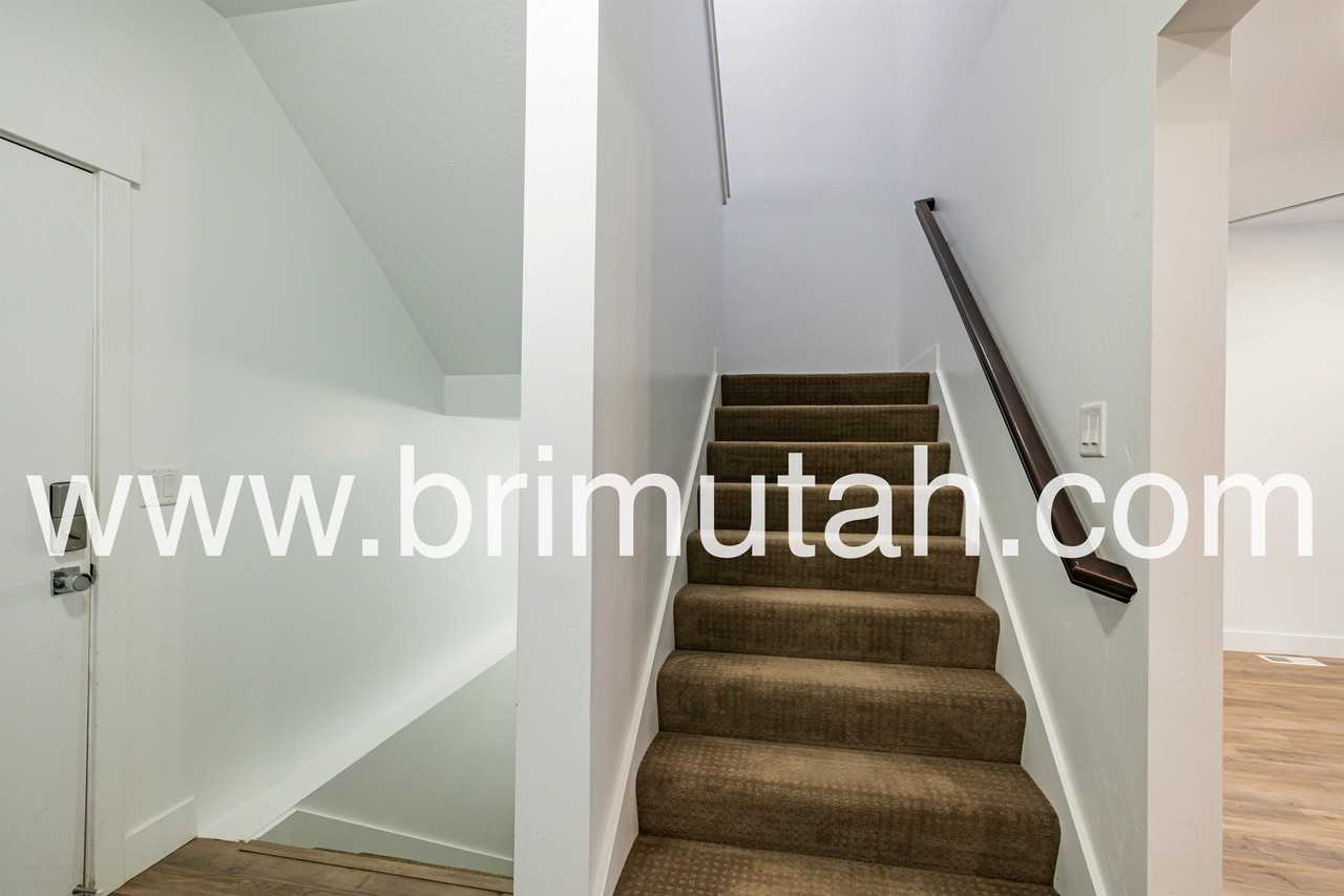 9196 S Holiday Bowl Ct #1 - Photo 2 of 28