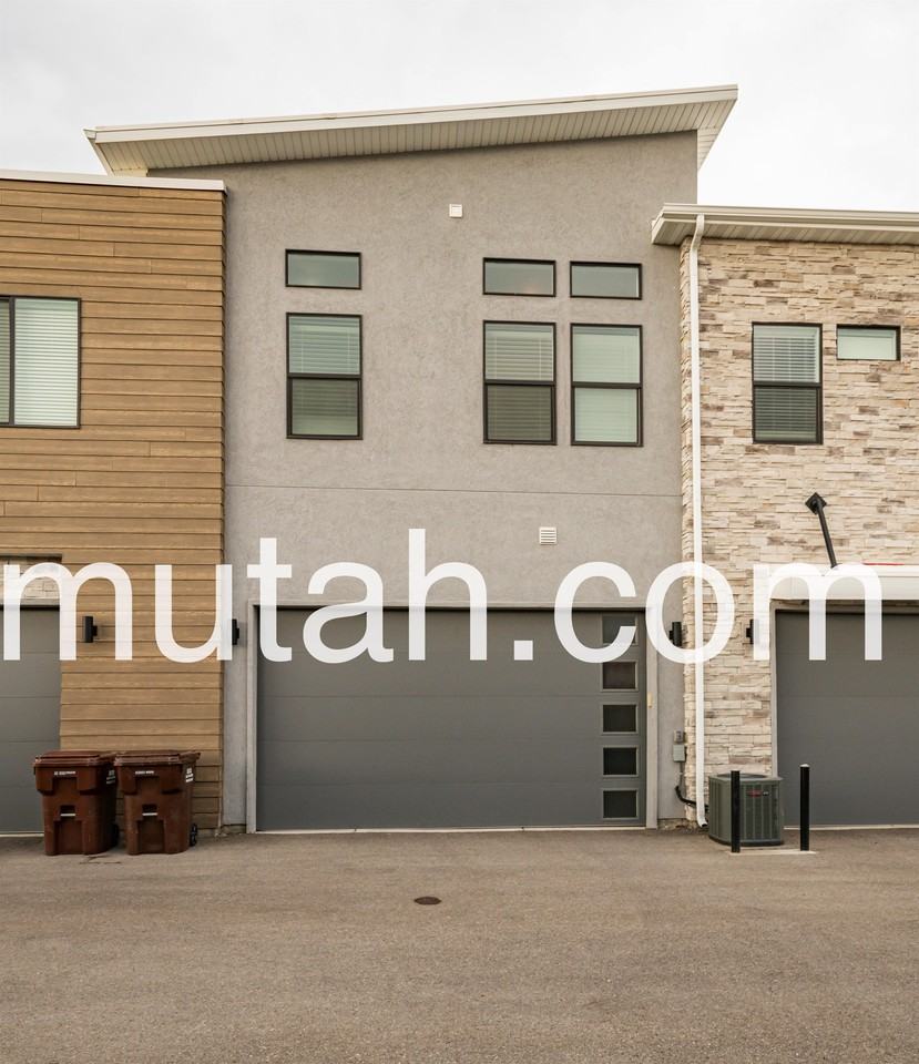 9196 S Holiday Bowl Ct #1 - Photo 3 of 28