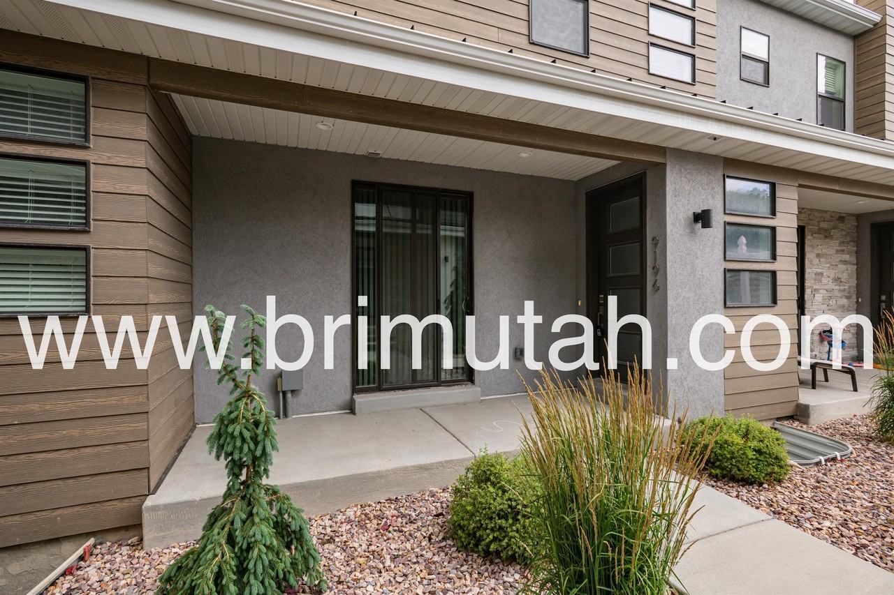 9196 S Holiday Bowl Ct #1 - Photo 4 of 28