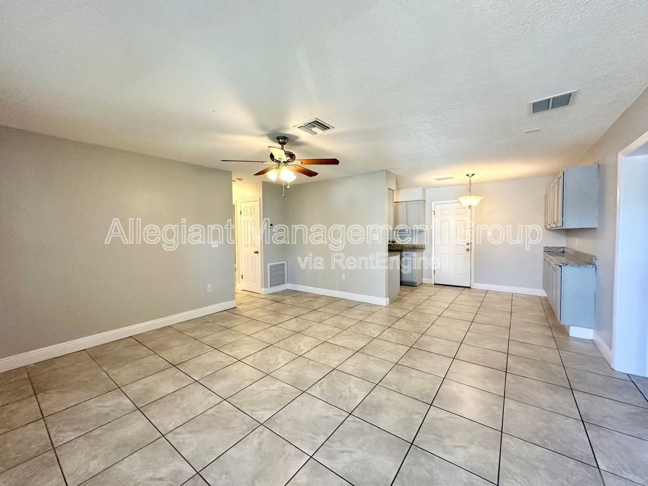 116 N College St #A - Photo 2 of 19
