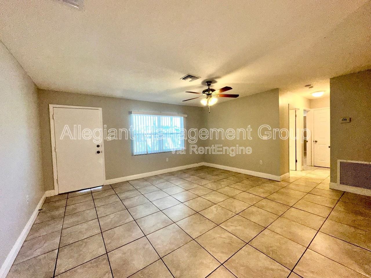 116 N College St #A - Photo 3 of 19