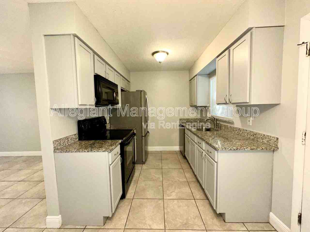 116 N College St #A - Photo 5 of 19