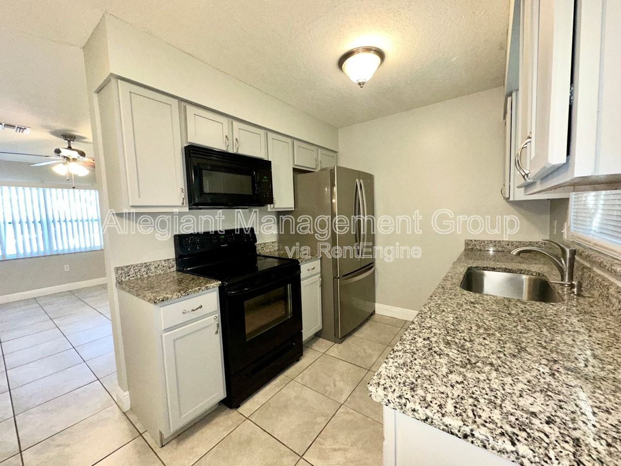 116 N College St #A - Photo 6 of 19