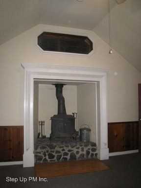 22829 Miners Ave - Photo 3 of 32