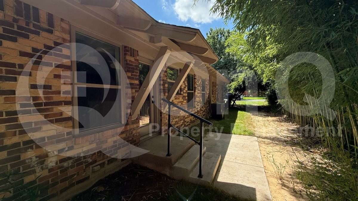 9351 Angora St - Photo 3 of 26