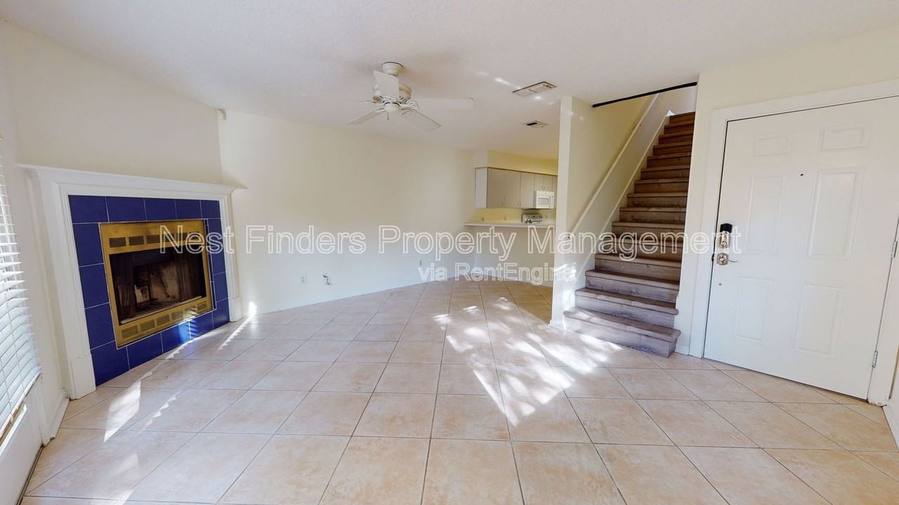 124 Magnolia St - Photo 3 of 24
