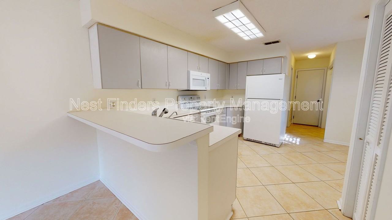 124 Magnolia St - Photo 5 of 24