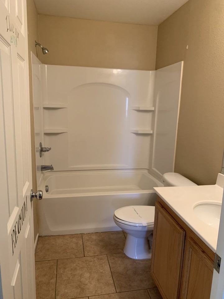 1142 Paradise Garden Dr - Photo 2 of 16