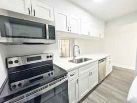 4417 Treehouse Ln Apt 22f #22F - Photo 1 of 1