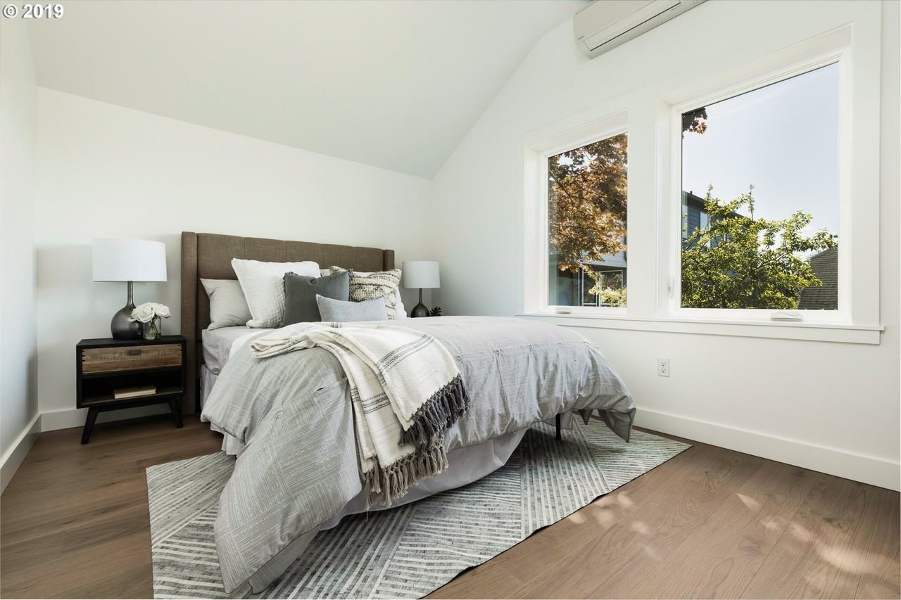 6537 Ne 6th Ave #B - Photo 2 of 13