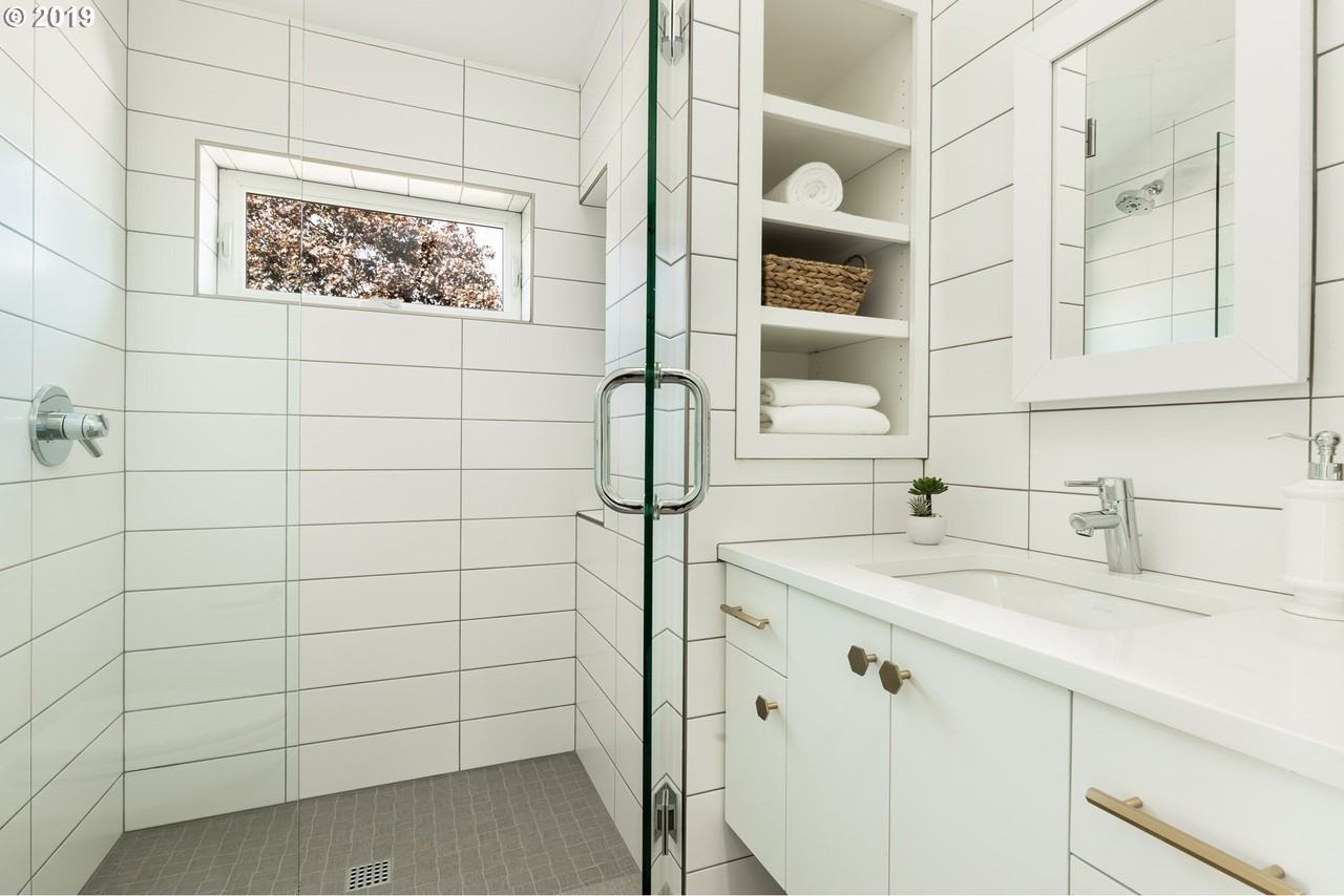 6537 Ne 6th Ave #B - Photo 7 of 13