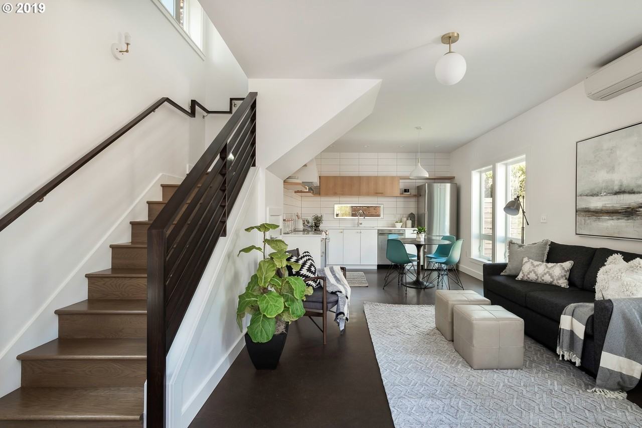 6537 Ne 6th Ave #B - Photo 5 of 13