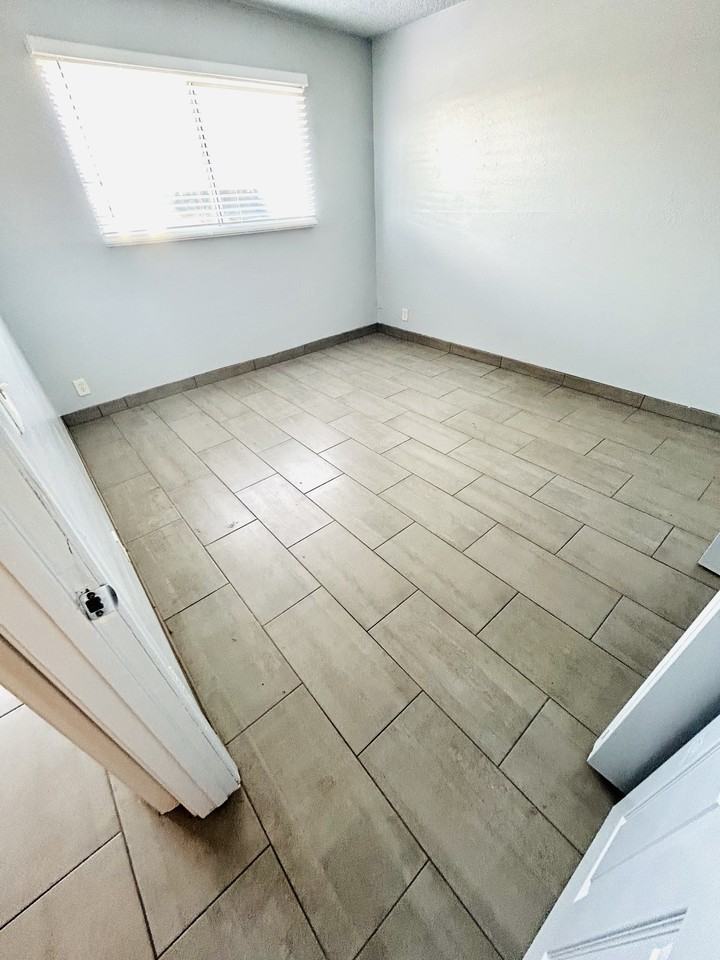 20 W Southern Ave #A - Photo 2 of 21