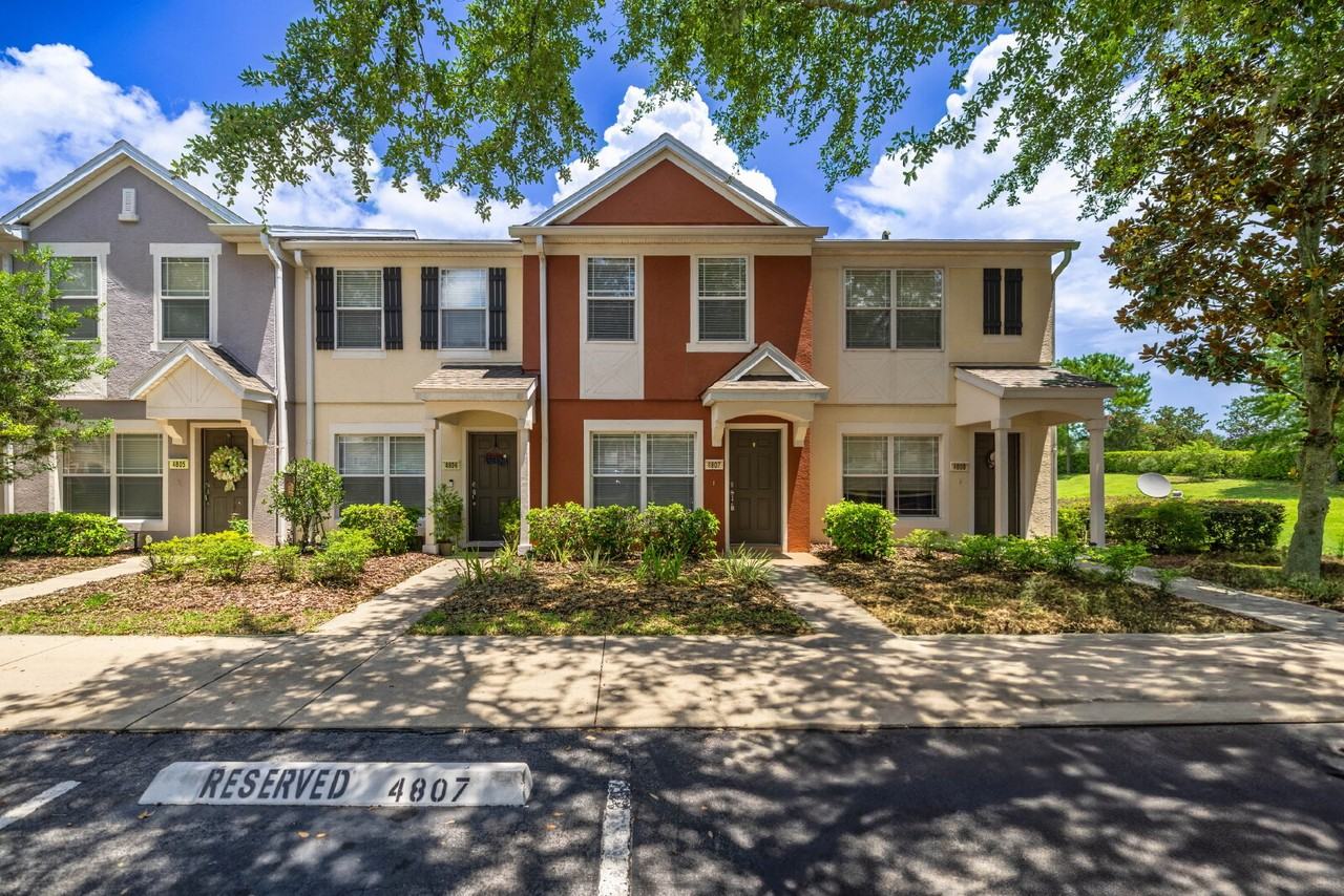 4807 Southwest 44th Circle - Photo 2 of 37