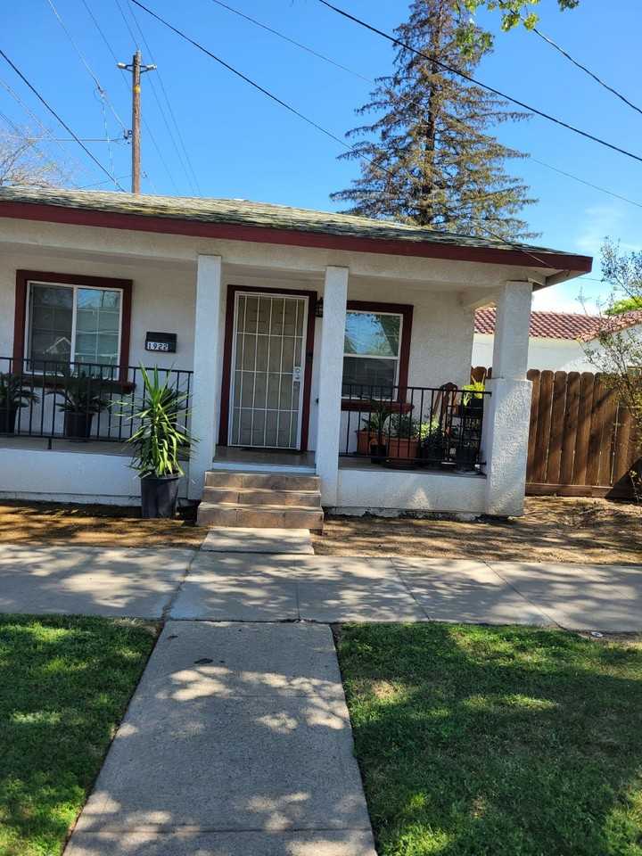 1922 Martin Luther King Jr Way - Photo 2 of 22