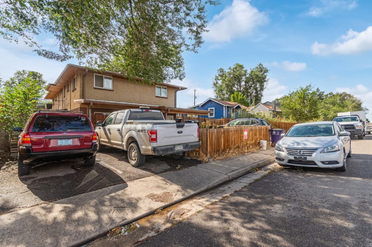 257 S Eliot St - Photo 3 of 31