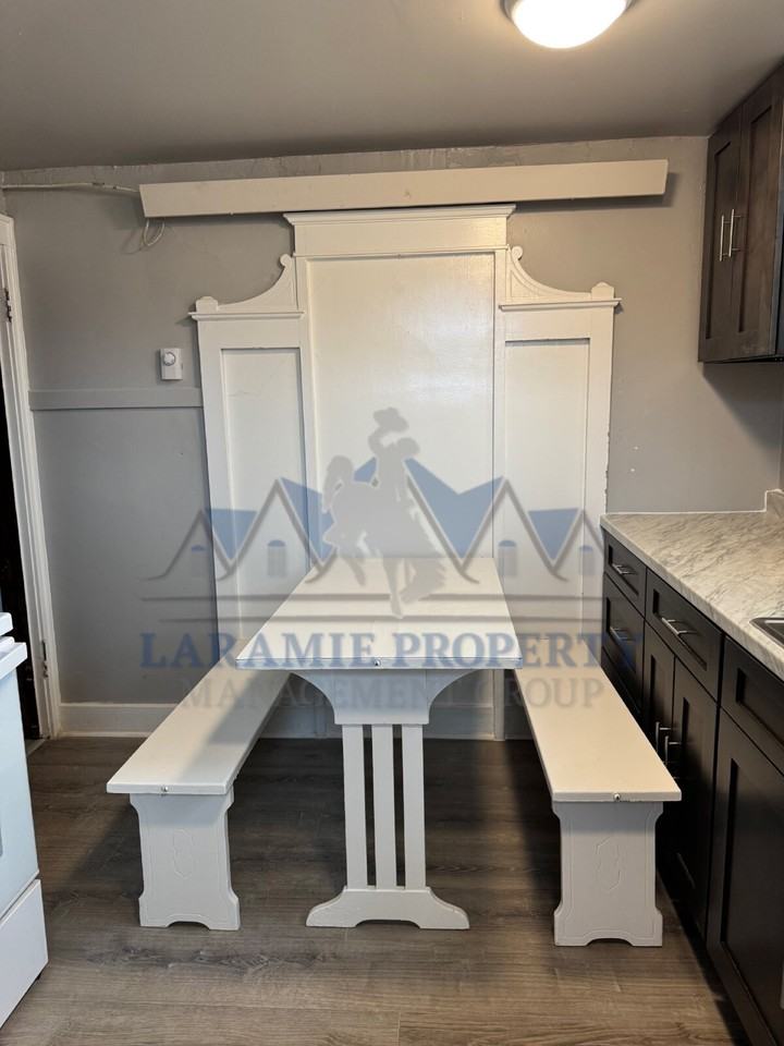 511 1/2 E Lewis St - Photo 6 of 14