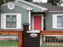 featured image of 2813 Mitchell Ave