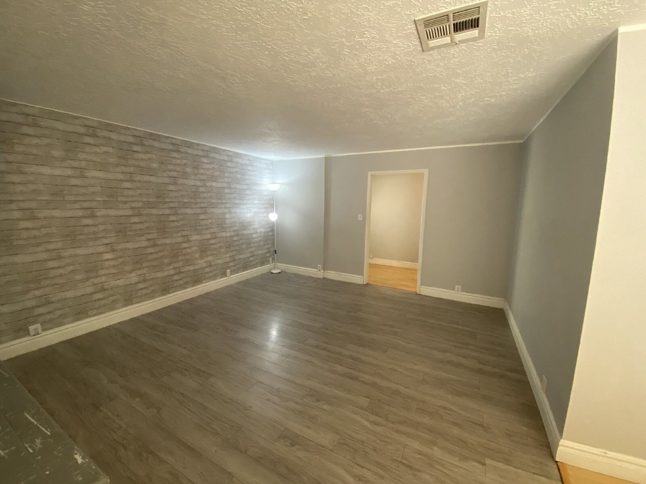 465 S 100 E Apt 10 - Photo 4 of 17