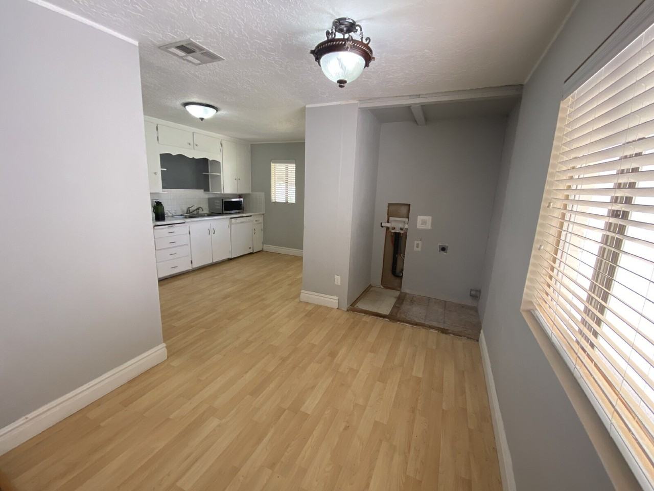 465 S 100 E Apt 10 - Photo 5 of 17