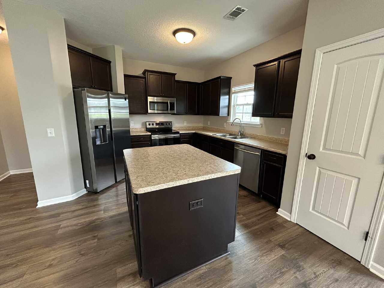 139 Wellspring Ter - Photo 4 of 13