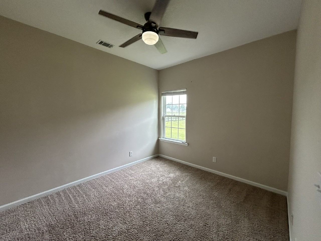 139 Wellspring Ter - Photo 7 of 13