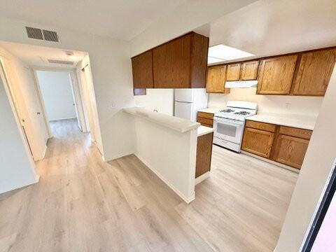 32 S Garden St Apt 32-06 - Photo 3 of 17