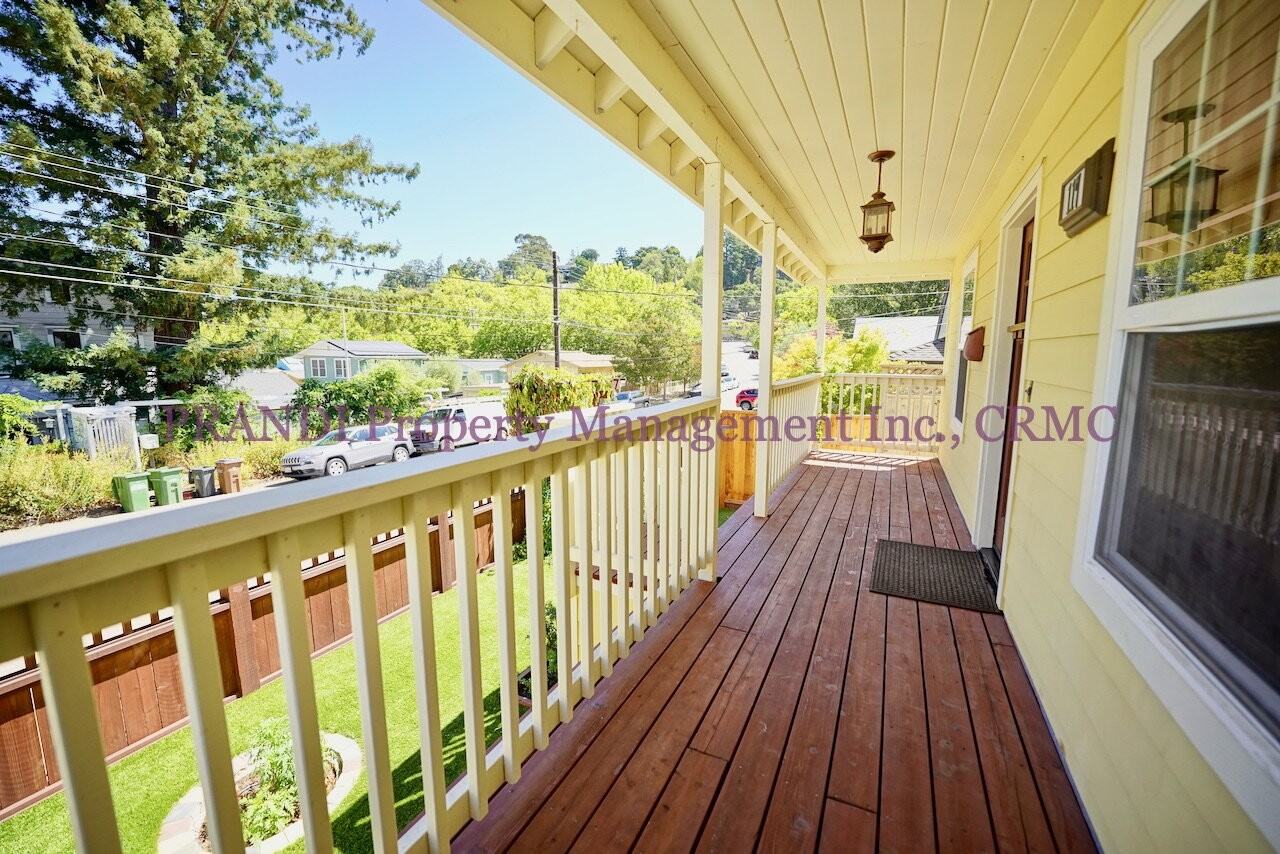 117 Antonette Ave - Photo 3 of 31