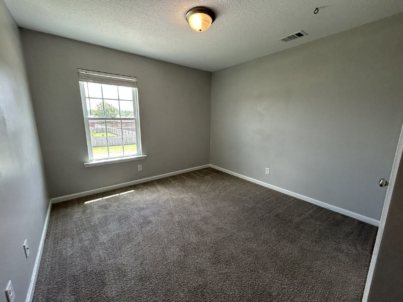 206 Summerhill Dr Ne - Photo 7 of 14